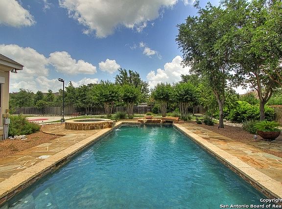 3rd image of 30108 Fairway Vista Dr