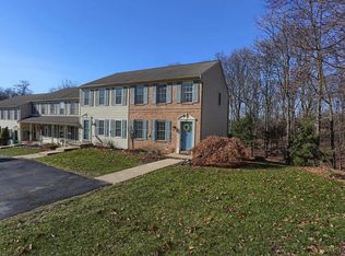 710 Rockwood Dr, Elizabethtown, PA 17022