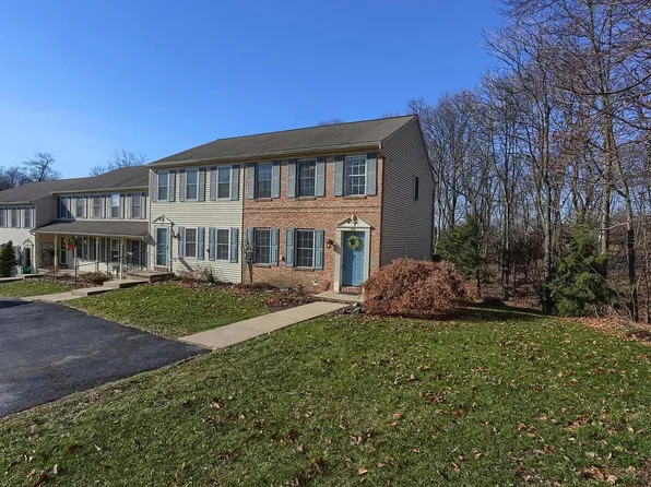 710 Rockwood Dr, Elizabethtown, PA 17022