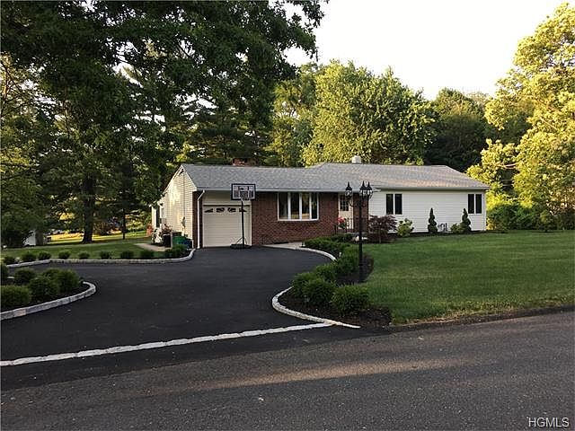 1st image of 11 Summit Ave