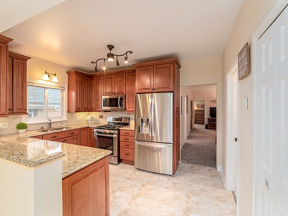 2nd image of 4426 N Mulligan Ave