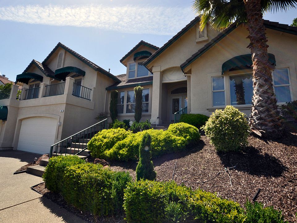 1st image of 135 Tomlinson Dr