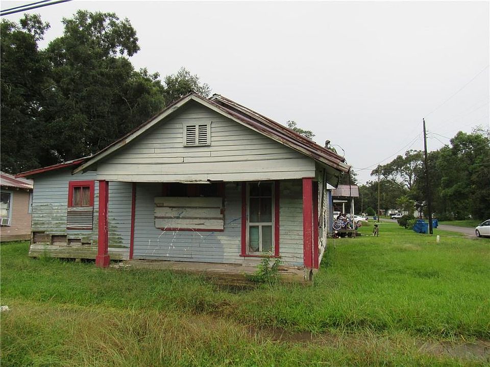 1st image of 203 School St