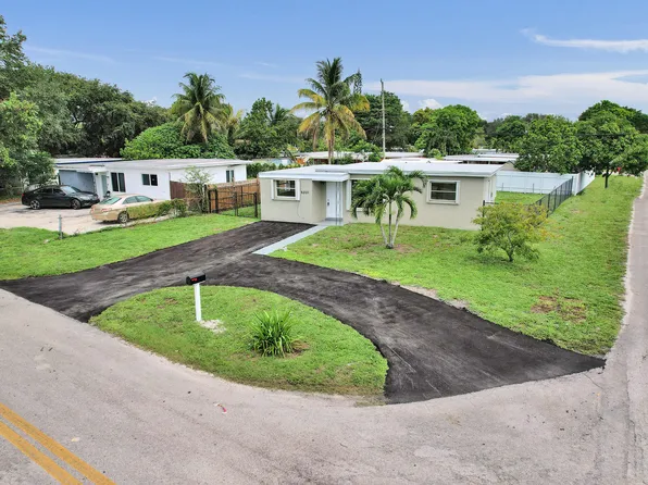 6301 Hayes Street, Hollywood, FL 33024