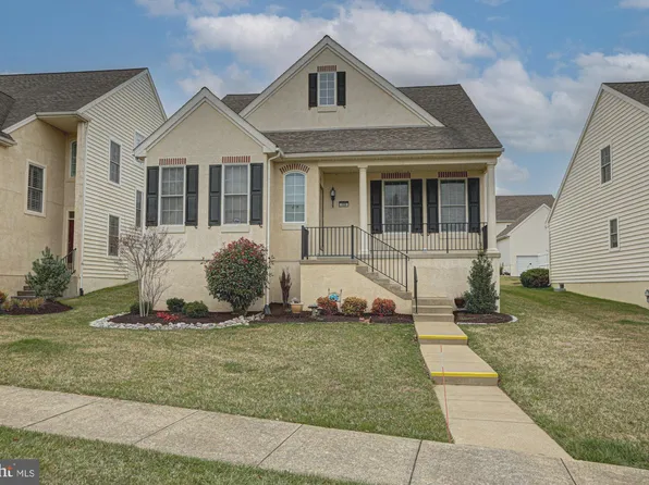 109 Longo Dr, Avondale, PA 19311