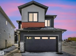 239 Kinglet Blvd NW, Edmonton, AB T5S 0S4