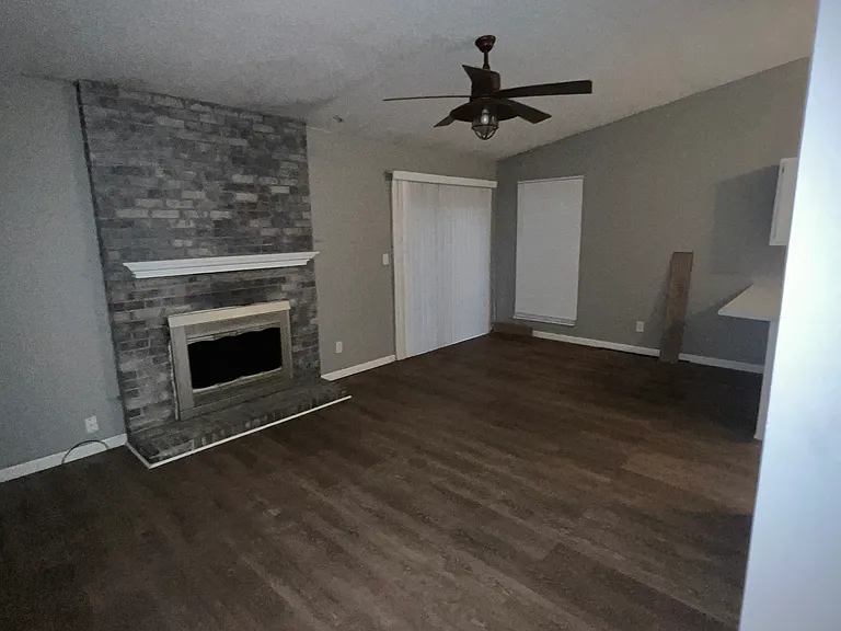 131 Springbrook Dr — Photo 1
