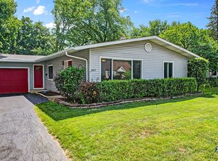 349 S Slusser St, Grayslake, IL 60030