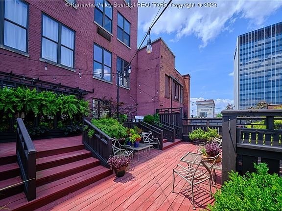 5th image of 816 Kanawha Blvd E #3N