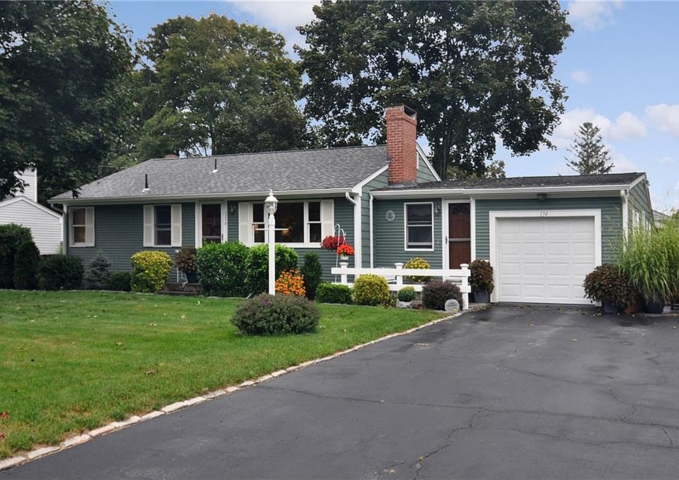1st image of 134 Fairfax Dr