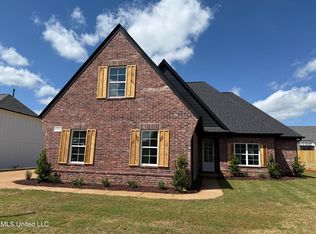 3163 Autumn Wind Dr, Hernando, MS 38632