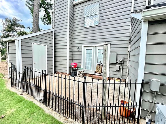 Private Fenced Patio
