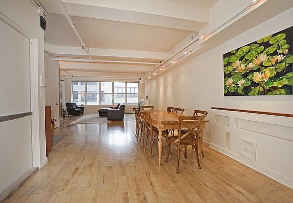 2nd image of 215 W 29th St Floor 4