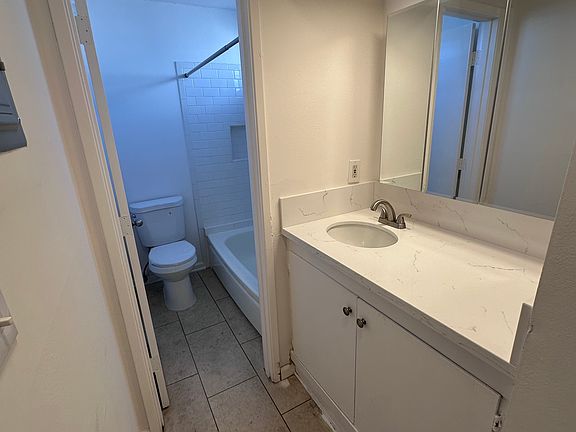 4th image of 24 17th Ave #47ae72eb1
