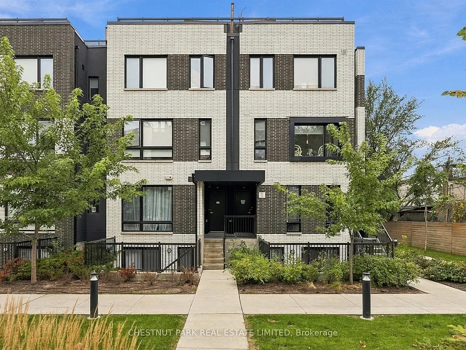 20 Ed Clark Gdns #Townhouse 12