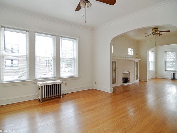 3rd image of 3936 N Leclaire Ave