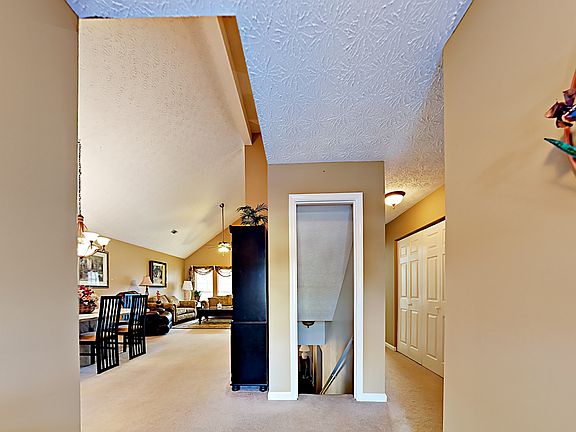 4th image of 56 Braelinn Creek Ct