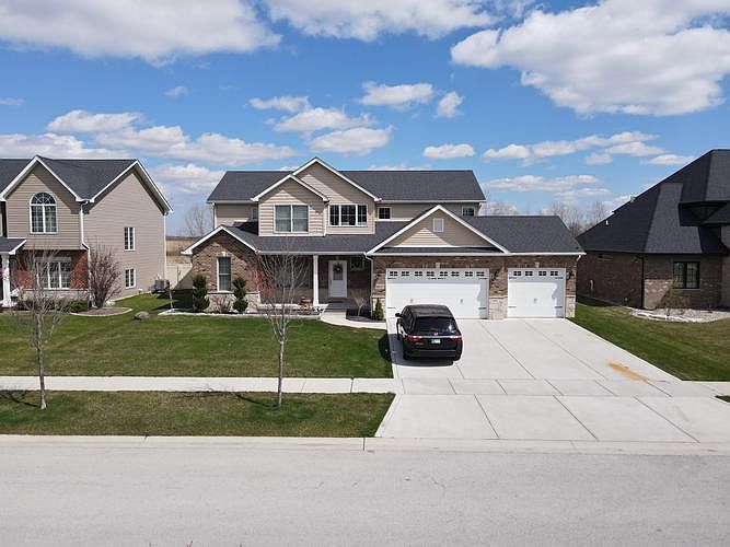 1st image of 9827 Garden Way