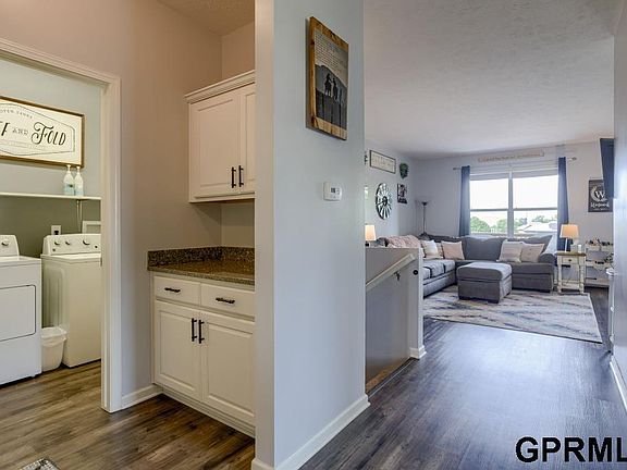 3rd image of 318 Fairway Cir