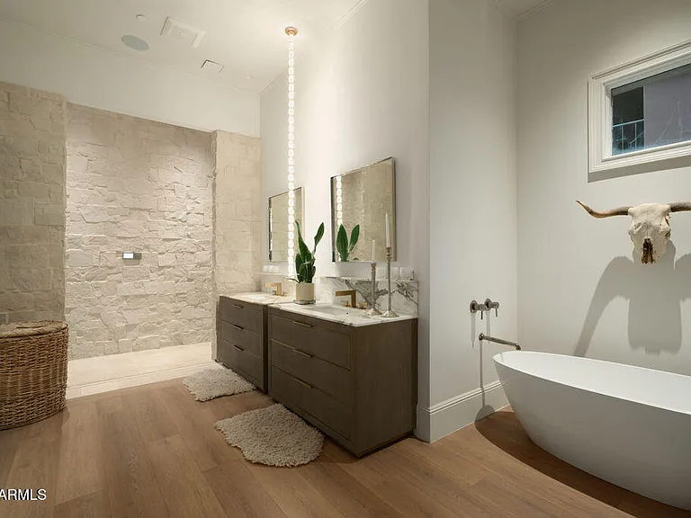 50 W Palm Ln — Photo 26
