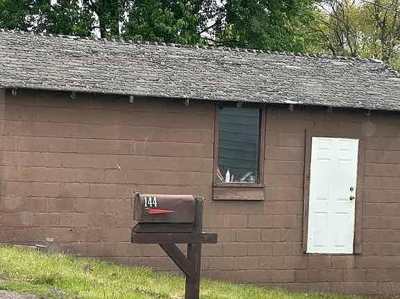 2nd image of 144 Peak St
