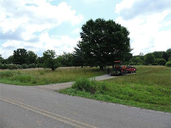 3rd image of 8646 Burleson Ln