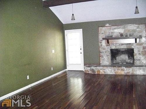 3rd image of 206 Aldred Ave