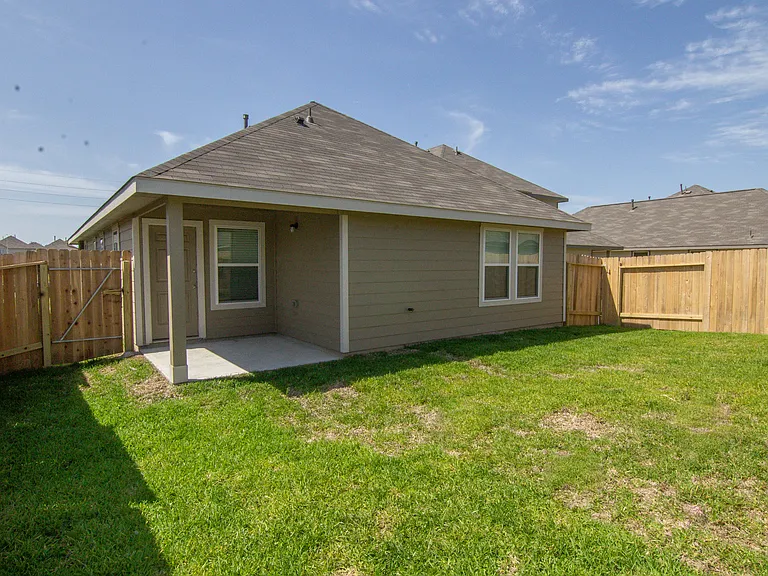24414 Borelli Dr — Photo 7