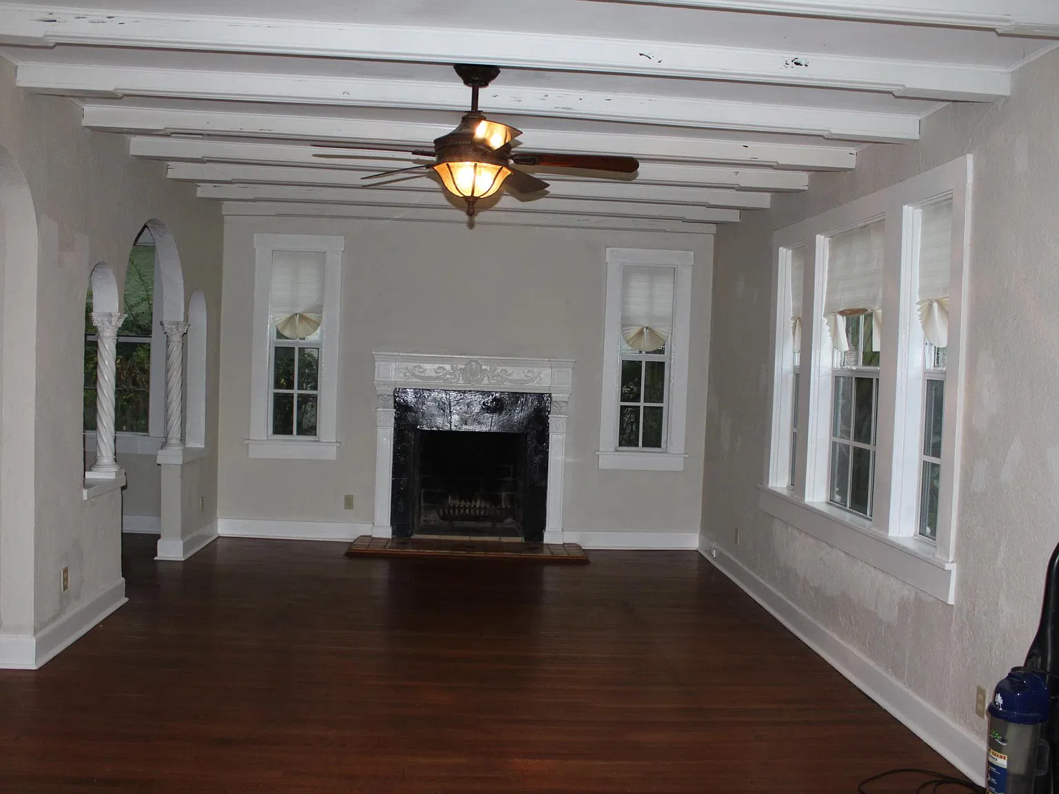 2 bed, 1250 sqft, $3,250 — Photo 1