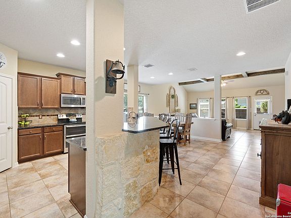 3rd image of 3137 Birch Bend