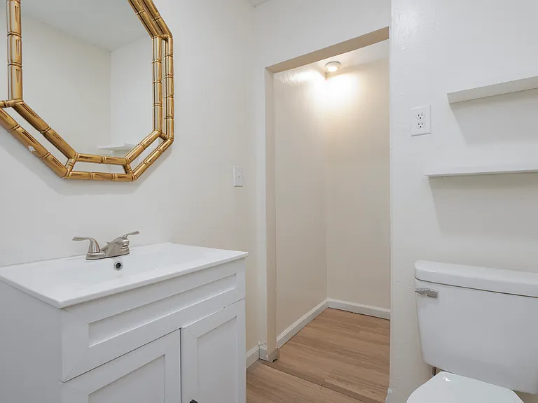 806 N Union Ave — Photo 13