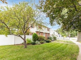 4 Rice Rd, Quincy, MA 02170