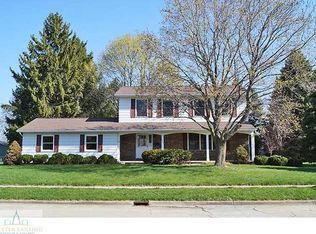 932 Morton Rd, Grand Ledge, MI 48837
