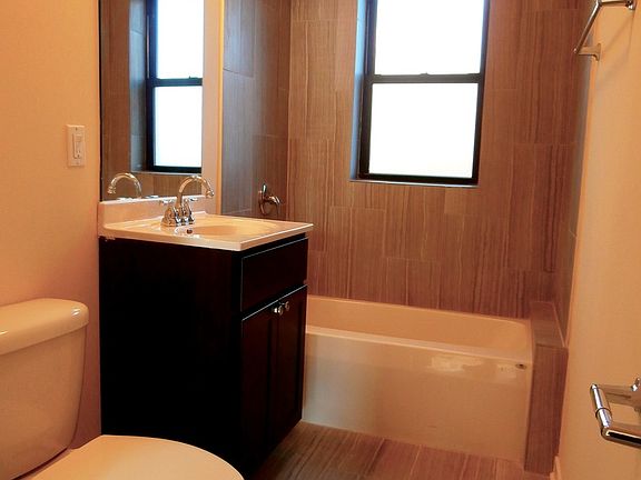 5th image of 3115 N Monticello Ave #3