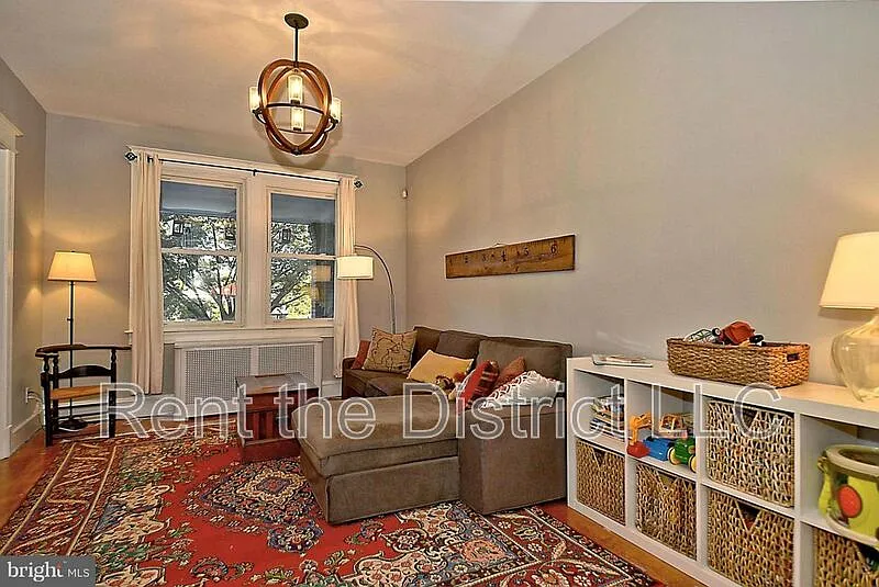 3 bed, 1.5 bath, 1530 sqft, $3,495 — Photo 4