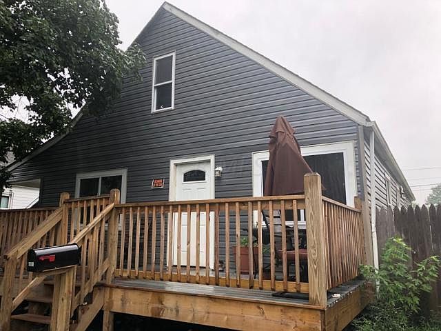 2nd image of 599 Whitethorne Ave #601