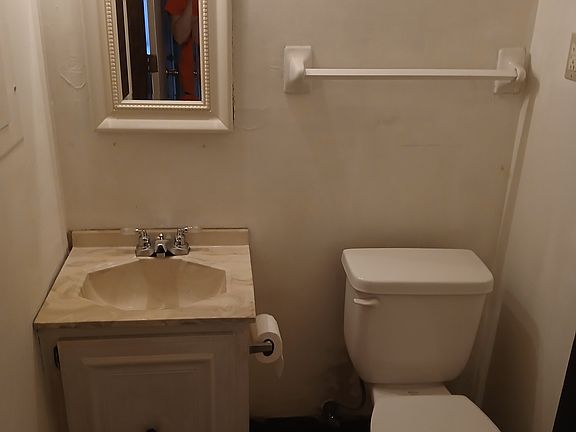 3rd image of 4322 1st Ave #C