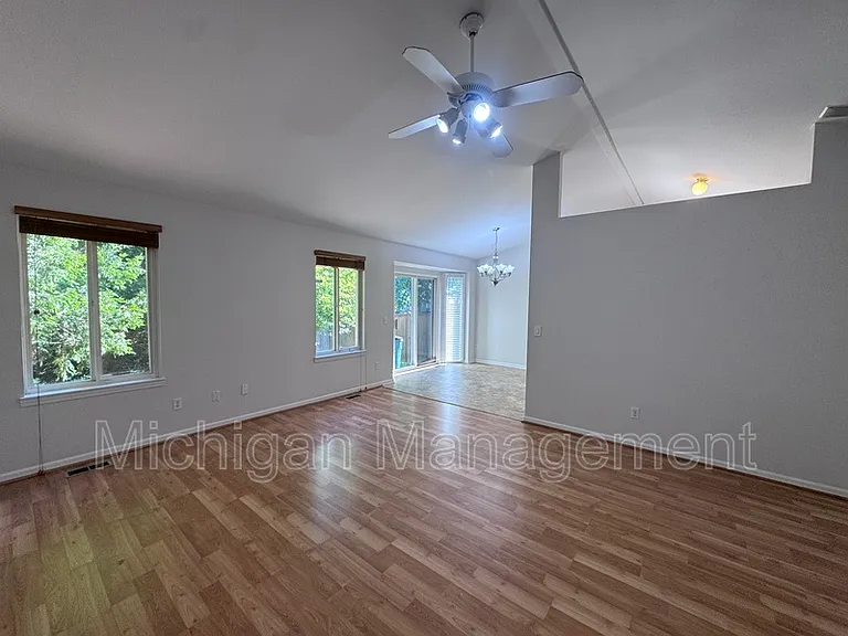 173 Algansee Dr — Photo 7