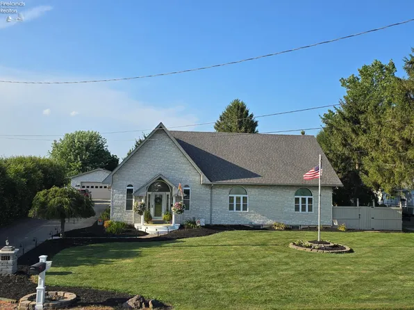 611 E Bogart Rd, Sandusky, OH 44870