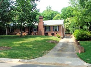 1130 Bolling Rd, Charlotte, NC 28207