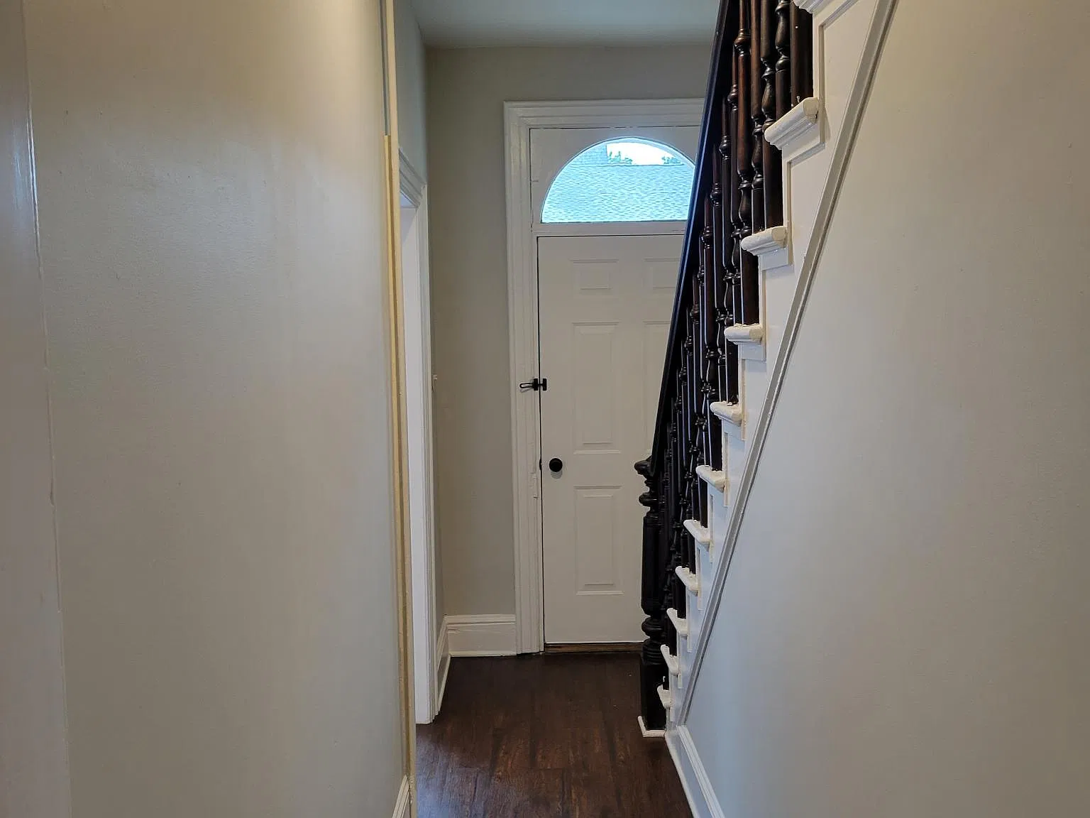 2 bed, 1600 sqft, $1,600 — Photo 3