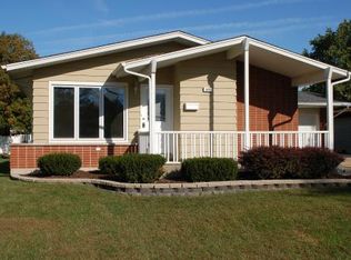 608 N Cherry Dr, Glenwood, IL
