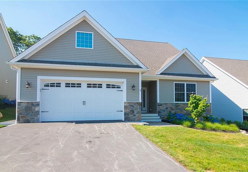 1st image of 16 Abbey Ln #17
