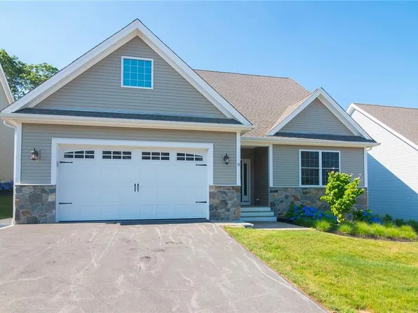 16 Abbey Ln #17, Westerly, RI 02891