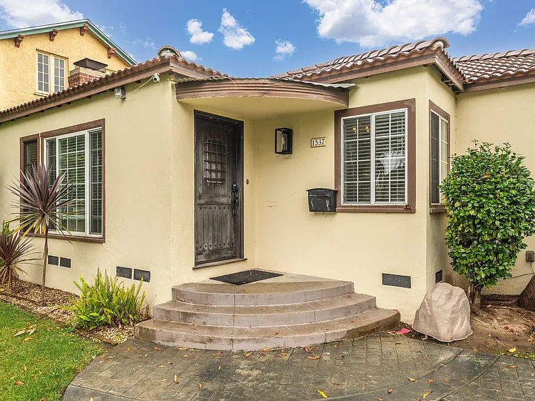 1537 El Prado — Photo 4
