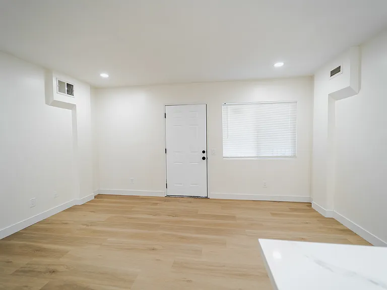 3681 Fairmount Ave #7 — Photo 5