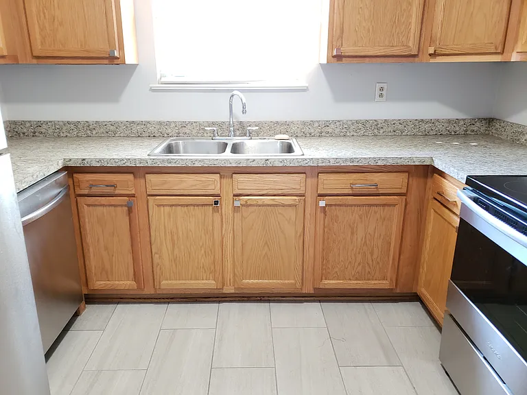 8705 Granby St — Photo 11