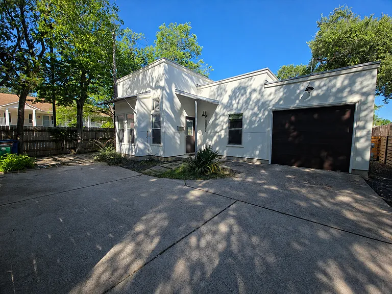 3806 Menchaca Rd #C — Photo 1
