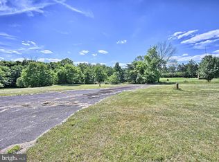 1400 Spring Valley Rd, East Greenville, PA 18041