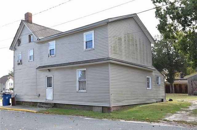 2nd image of 202 Chestnut St